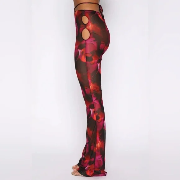 WHITE FOX RHYTHM OF THE NIGHT BUSTIER AND PANT SET IN PINK FLAME PRINT - Picture 4 of 15